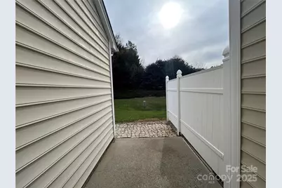 8649 Brookings Drive, Charlotte, NC 28269 - Photo 28