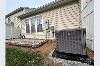 8649 Brookings Drive, Charlotte, NC 28269 - Photo 32