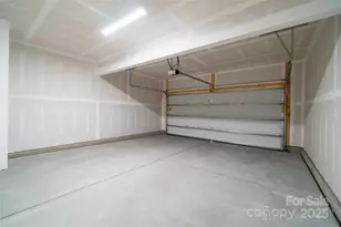 3324 Blf Hl Ln, Charlotte, NC 28215 - Photo 38