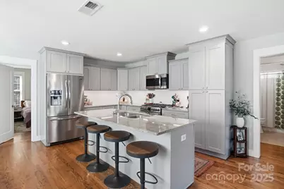 161 N Smallwood Place, Charlotte, NC 28216 - Photo 10