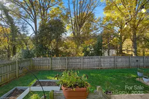 161 N Smallwood Pl, Charlotte, NC 28216 - Photo 30