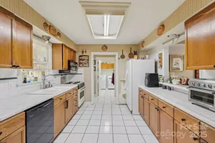 6137 Loch Arbor Ln, Mint Hill, NC 28227 - Photo 12