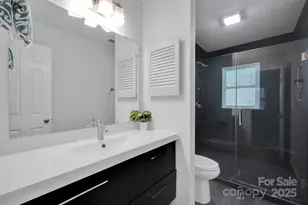 3300 Selwyn Farms Ln, Charlotte, NC 28209 - Photo 14