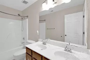 9211 Hickory Tree Ln, Charlotte, NC 28277 - Photo 36