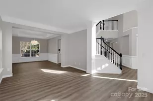 9211 Hickory Tree Ln, Charlotte, NC 28277 - Photo 8
