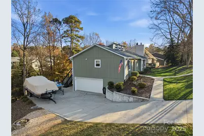 5979 Gold Creek Estate Drive, Hickory, NC 28601 - Photo 38