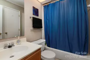 2536 Stradbrook Dr, Charlotte, NC 28210 - Photo 20