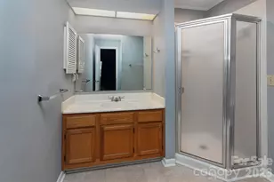 2536 Stradbrook Dr, Charlotte, NC 28210 - Photo 14