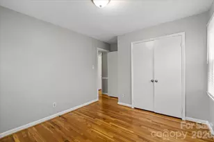 4332 Winedale Ln, Charlotte, NC 28205 - Photo 10