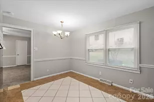 4332 Winedale Ln, Charlotte, NC 28205 - Photo 6