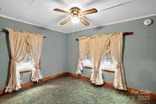 396 S Peak St, Columbus, NC 28722 - Photo 20