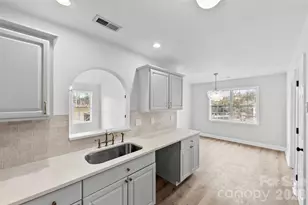 401 Heather Glen Ln, Belmont, NC 28012 - Photo 4