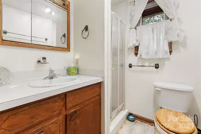 1606 Main Street E, Valdese, NC 28690 - Photo 38