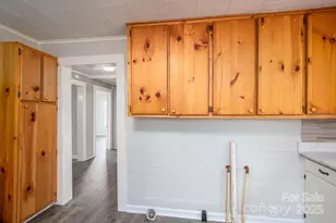 724 S Madison St, Lincolnton, NC 28092 - Photo 10