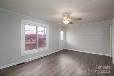 724 S Madison Street, Lincolnton, NC 28092 - Photo 12