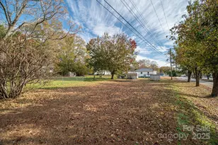 724 S Madison St, Lincolnton, NC 28092 - Photo 20