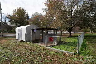 724 S Madison St, Lincolnton, NC 28092 - Photo 26