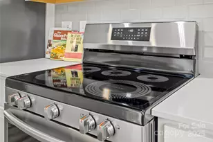 1512 Cottage Crk Dr, Bessemer City, NC 28016 - Photo 14