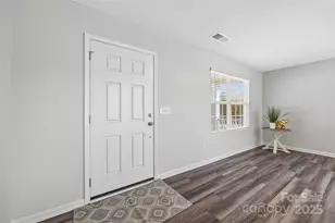 1512 Cottage Crk Dr, Bessemer City, NC 28016 - Photo 6