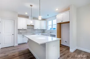 611 Banter Ln, Cramerton, NC 28032 - Photo 2