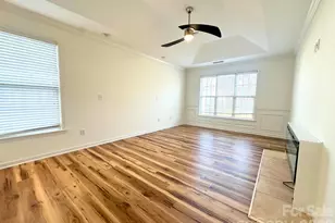 9310 Chastain Walk Dr, Charlotte, NC 28216 - Photo 10