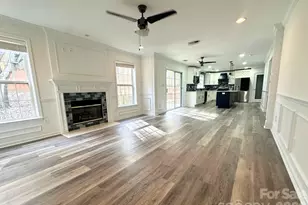 9310 Chastain Walk Dr, Charlotte, NC 28216 - Photo 8