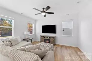 145 Baucom St, Charlotte, NC 28216 - Photo 6