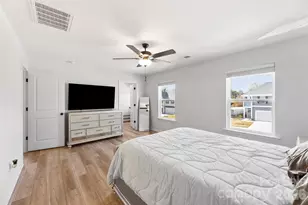 145 Baucom St, Charlotte, NC 28216 - Photo 16