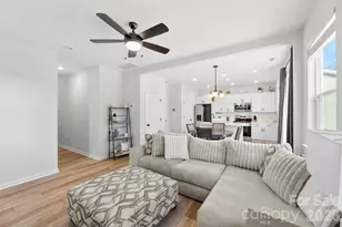145 Baucom St, Charlotte, NC 28216 - Photo 4