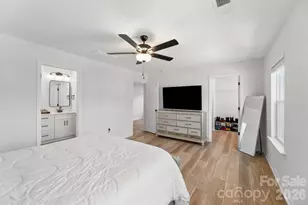 145 Baucom St, Charlotte, NC 28216 - Photo 14