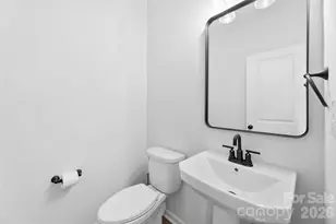 145 Baucom St, Charlotte, NC 28216 - Photo 6