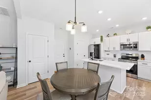 145 Baucom St, Charlotte, NC 28216 - Photo 12