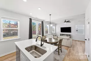 145 Baucom St, Charlotte, NC 28216 - Photo 18