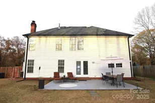 12112 Woodbend Dr, Matthews, NC 28105 - Photo 38