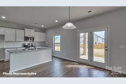 301 Mary Locke Way, Statesville, NC 28677 - Photo 2