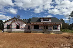 1265 Misty Ln, Hickory, NC 28601 - Photo 2