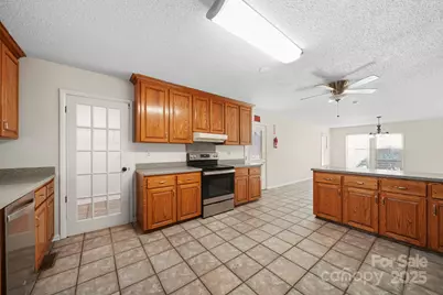 1015 Elizabeth Drive, Dallas, NC 28034 - Photo 16