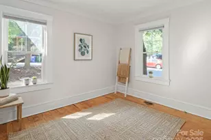 10 Madison Ave, Asheville, NC 28801 - Photo 8