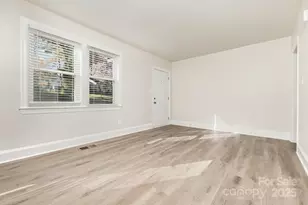 2446 Columbus Cir, Charlotte, NC 28208 - Photo 6