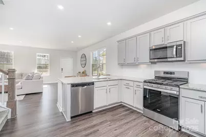 5244 Kinsbridge Drive, Charlotte, NC 28227 - Photo 10