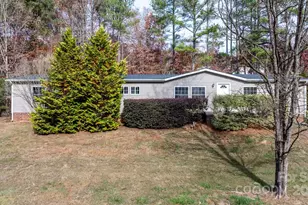5499 Pembrooke Dr, Granite Falls, NC 28630 - Photo 2