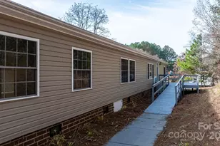 5499 Pembrooke Dr, Granite Falls, NC 28630 - Photo 10