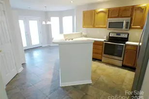 9112 Four Mile Crk Rd, Charlotte, NC 28227 - Photo 8