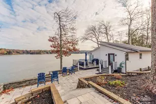 6788 Bucleigh Rd, Lake Wylie, SC 29710 - Photo 8