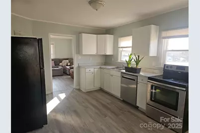 705 Cleveland Avenue, Kings Mountain, NC 28086 - Photo 2