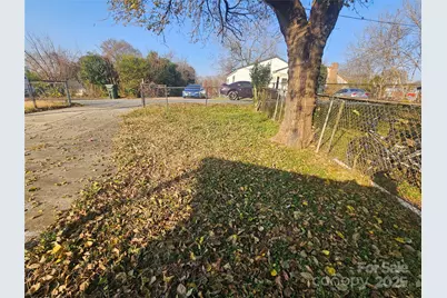 705 Cleveland Avenue, Kings Mountain, NC 28086 - Photo 18