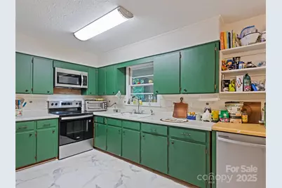 120 Pleasant Hill Circle, Waynesville, NC 28786 - Photo 12