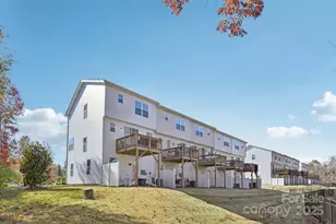 2932 Pirates Pl, Charlotte, NC 28216 - Photo 32