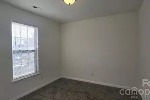 5320 Peach Pl Ln, Charlotte, NC 28216 - Photo 16