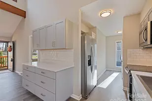 10 New Bern Dr, Fletcher, NC 28732 - Photo 6